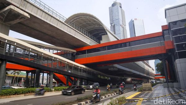Halte TransJakarta Terintegrasi LRT Mulai Uji Coba