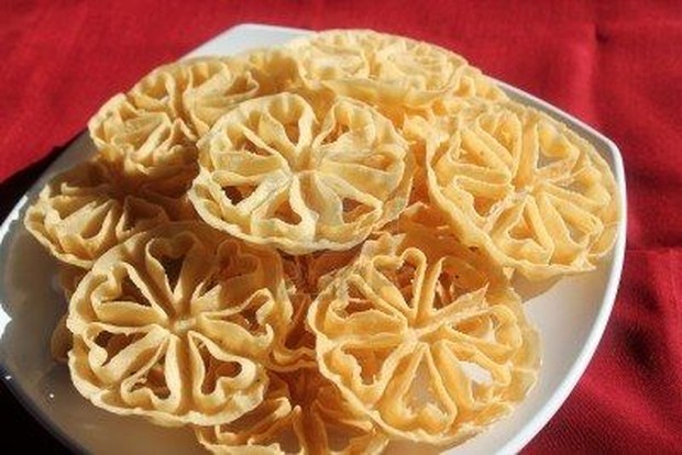 Kembang goyang/ Foto: Pinterest.com/Liana ph Kembang goyang