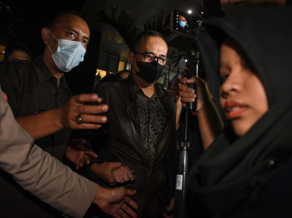 Rafael Alun Sudah Dua Kali Diperiksa, Nasibnya Segera Ditentukan KPK Rafael Alun Sudah Dua Kali Diperiksa, Nasibnya Segera Ditentukan KPK