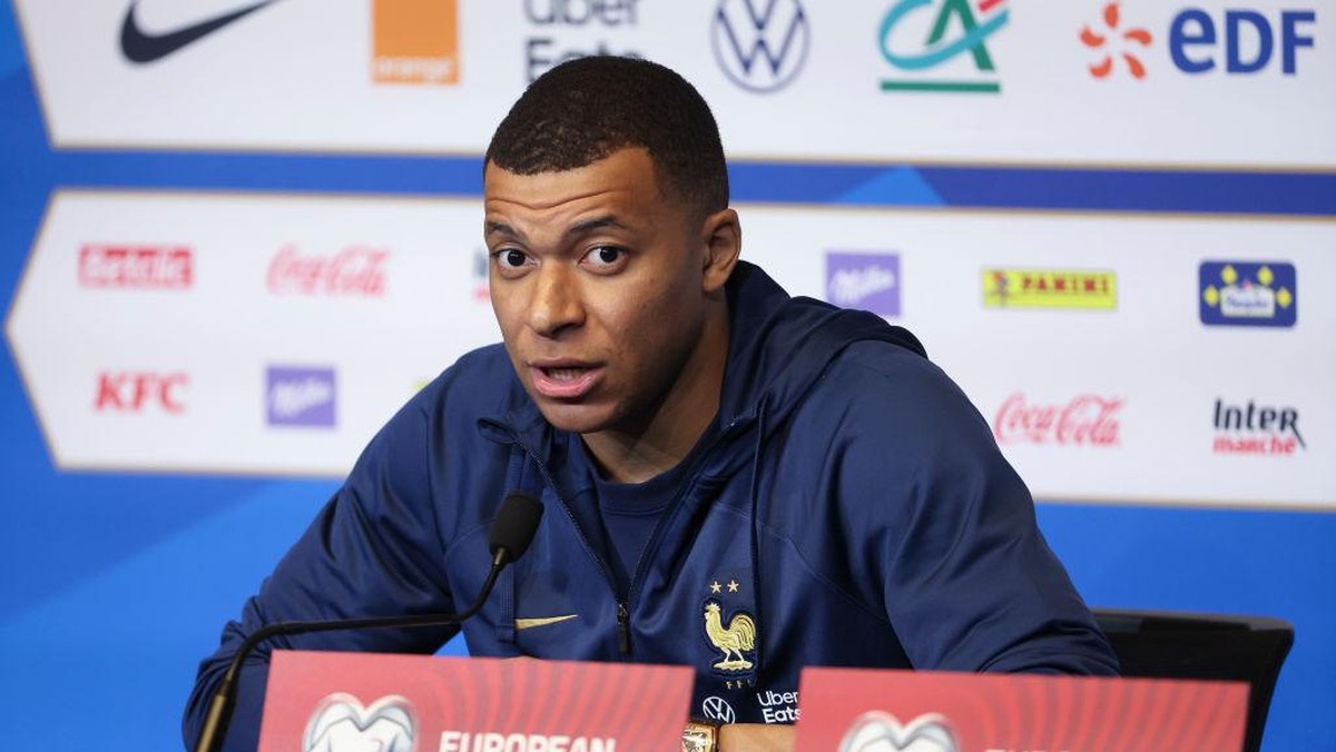 Kylian Mbappe enggan perpanjang kontrak di PSG. (Foto: Getty Images/Jean Catuffe)