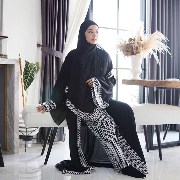 Lindswell Kwok gaya hijab syari