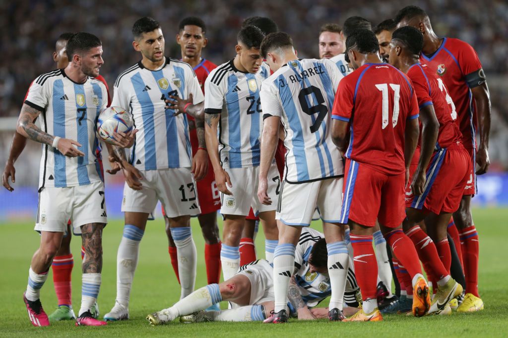 BUENOS AIRES, ARGENTINA - MARCH 23: Lionel Messi of Argentina reacts after suffering an injury during an international friendly match between Argentina and Panama at Estadio Más Monumental Antonio Vespucio Liberti on March 23, 2023 in Buenos Aires, Argentina. (Photo by Daniel Jayo/Getty Images)