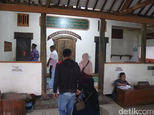 Kisah Syekh Djangkung Bunuh Macan Curi Durian, Ternyata Iparnya Sendiri Kisah Syekh Djangkung Bunuh Macan Curi Durian, Ternyata Iparnya Sendiri