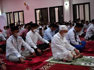Malam Ketiga Ramadan, Maruf Tarawih Bersama Santri Ponpes An Nawawi Tanara