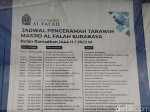 Jadwal dan Tema Ceramah Tarawih Ramadhan di Masjid Al Falah Surabaya Jadwal dan Tema Ceramah Tarawih Ramadhan di Masjid Al Falah Surabaya