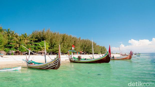 Pantai Sembilan Sumenep