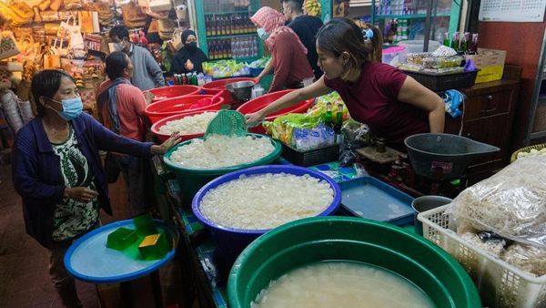 Pedagang Kolang-kaling Panen Cuan saat Ramadan