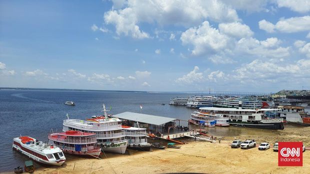 Pelabuhan Kota Manaus adalah salah satu pusat perdagangan besar di Amerika Selatan pada abad 18.