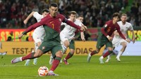 Ronaldo memperlebar jarak menjadi 3-0 lewat tembakan penalti pada menit ke-51. Ia mencetak gol keduanya di laga ini pada menit ke-63 lewat tendangan bebas yang bersarang telak di sudut kanan atas gawang.  
