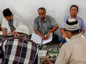 Semangat Penyandang Tunanetra di Medan Baca Al-Quran Mengisi Ramadan Semangat Penyandang Tunanetra di Medan Baca Al-Quran Mengisi Ramadan