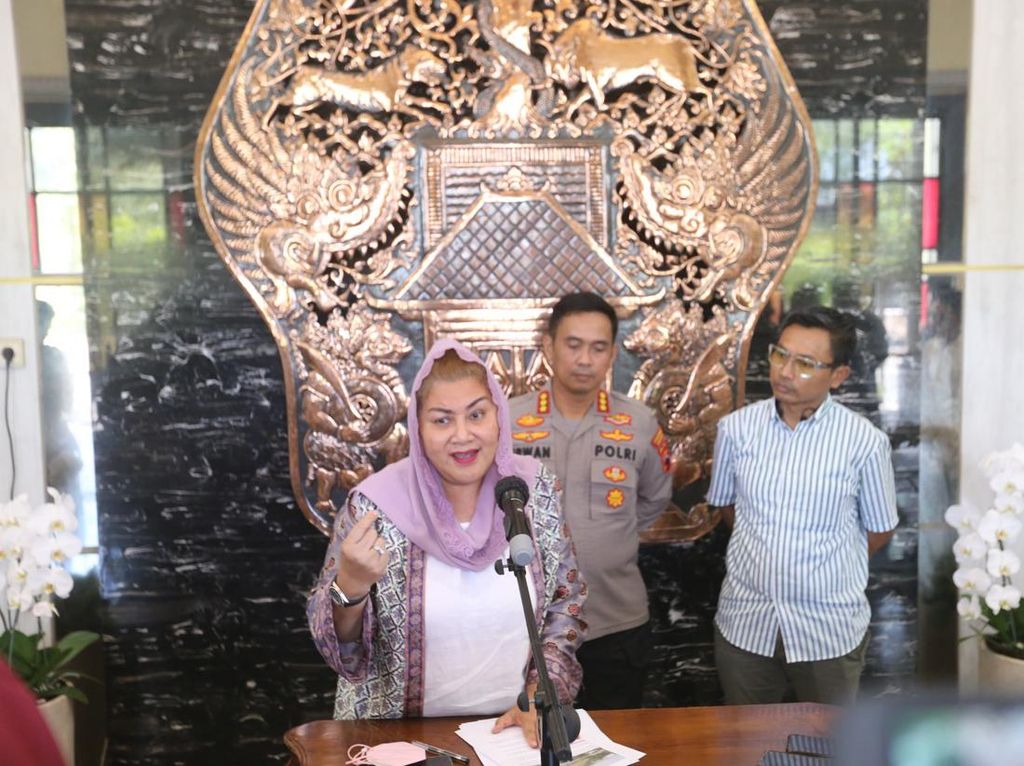 Pemkot Semarang Izinkan Warga Bagi Takjil, tapi Tidak di Pinggir Jalan Pemkot Semarang Izinkan Warga Bagi Takjil, tapi Tidak di Pinggir Jalan