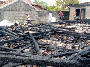 2 Rumah Terbakar di Desa Tobo Blora!