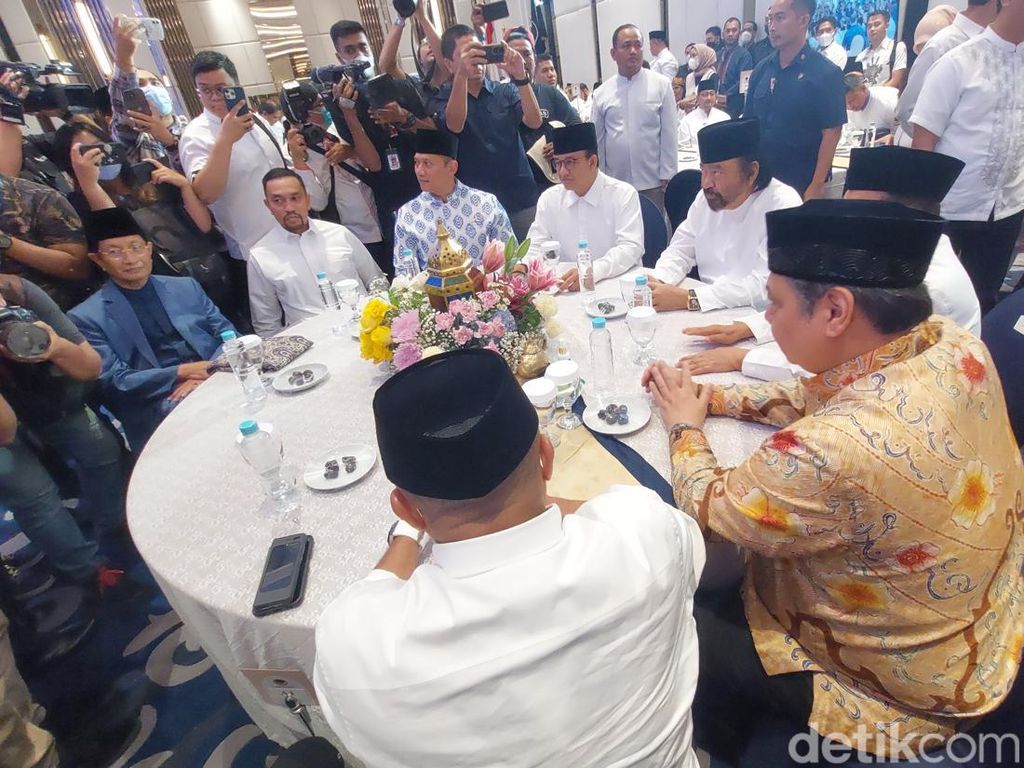 Anies, AHY, Airlangga, hingga JK Hadiri Bukber di NasDem Tower Anies, AHY, Airlangga, hingga JK Hadiri Bukber di NasDem Tower