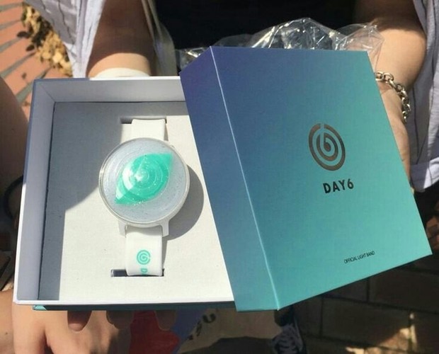 Fanlight DAY6/Foto: allkpop.com
