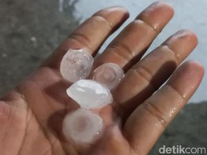 Heboh Hujan Es di Pekanbaru, Ini Penyebabnya Menurut BMKG