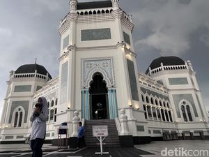 Mengulik Arsitektur Masjid Raya Al-Mashun, Dibangun dari Uang Tembakau Deli Mengulik Arsitektur Masjid Raya Al-Mashun, Dibangun dari Uang Tembakau Deli