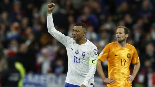 Soccer Football - UEFA Euro 2024 Qualifiers - Group B - France v Netherlands - Stade de France, Saint-Denis, France - March 24, 2023 France's Kylian Mbappe celebrates scoring their fourth goal REUTERS/Gonzalo Fuentes