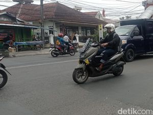 Jalan Rusak yang Bahayakan Pengendara di Gatsu Bandung Sudah Ditambal Jalan Rusak yang Bahayakan Pengendara di Gatsu Bandung Sudah Ditambal
