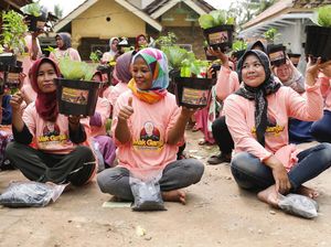 Dorong Ketahanan Pangan, Relawan Ganjar Ajak Warga Budidaya Sayuran