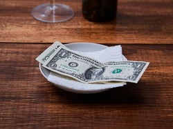 Warga Korsel Resah gegara Muncul Kotak Tip di Kafe dan Museum