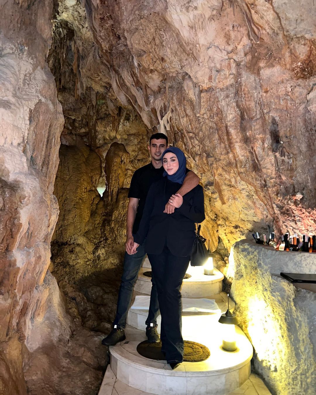 Margin Winaya dengan setelan navy/Sumber: IG @marginw