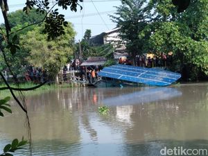 Perahu Tambang Tenggelam di Surabaya, Pemilik Siap Bertanggung Jawab Perahu Tambang Tenggelam di Surabaya, Pemilik Siap Bertanggung Jawab