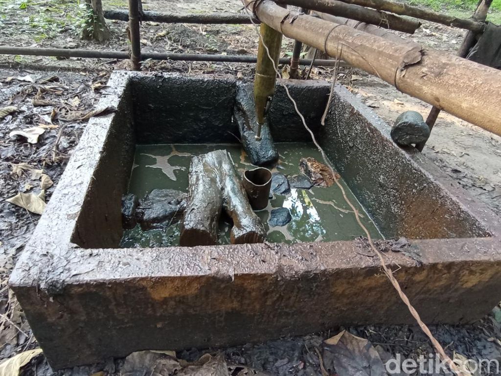 Melihat Tambang Minyak Sumur Tua Peninggalan Belanda di Ledok Blora