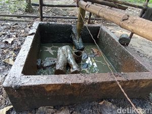 Melihat Tambang Minyak Sumur Tua Peninggalan Belanda di Ledok Blora Melihat Tambang Minyak Sumur Tua Peninggalan Belanda di Ledok Blora