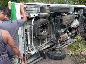 Ngantuk, Sopir Pikap Seruduk 4 Motor-1 Orang Tewas Ngantuk, Sopir Pikap Seruduk 4 Motor-1 Orang Tewas