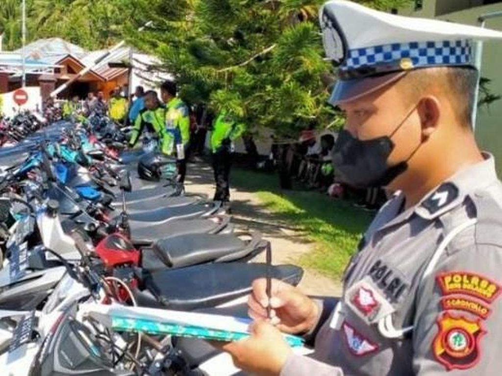 Sikap Tegas Polisi Tangani Balap Liar di Sulawesi saat Bulan Ramadan