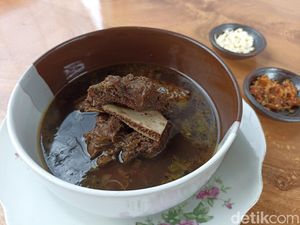 Nikmat Sedap Rawon Balungan di Blitar, Cocok untuk Menu Buka Puasa