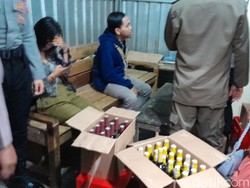 Duh! Masih Ada Warung Remang-remang yang Nakal Jual Miras Saat Ramadan