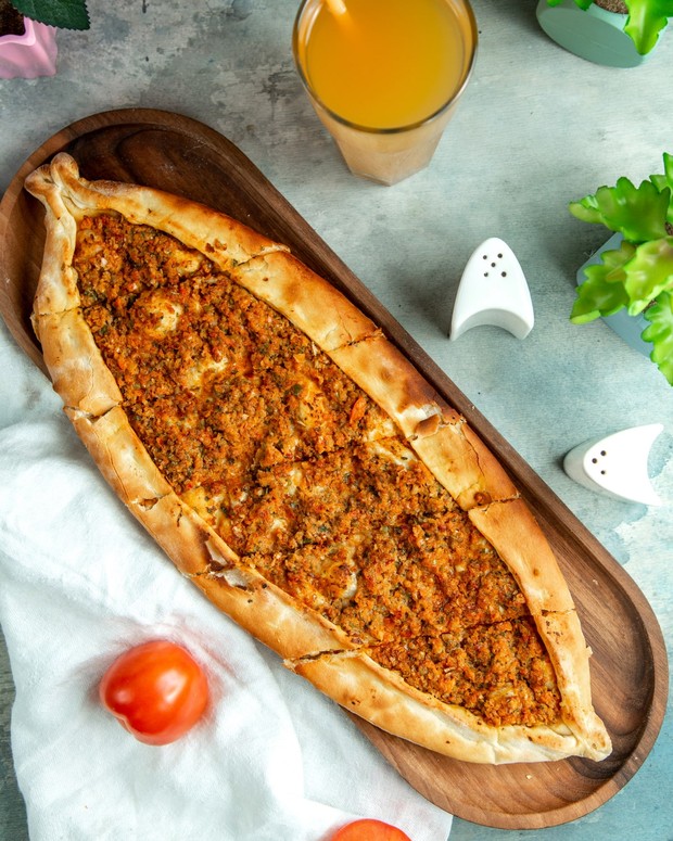 Roti Pide | Foto: Freepik Menu sahur khas dari berbagai negara