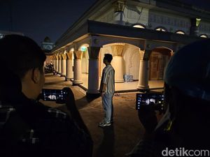 Kamera 200 MP di HP Bikin Foto Malam Makin Ciamik Kamera 200 MP di HP Bikin Foto Malam Makin Ciamik
