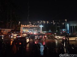Suasana Earth Hour di Solo Malam Ini
