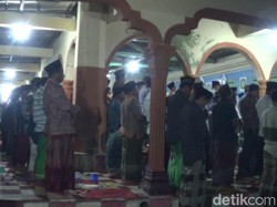 Bacaan Bilal Sholat Tarawih 20 Rakaat dan Witir Lengkap dengan Jawabannya