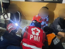 Perang Sarung di Surabaya Pecah Jelang Sahur, 3 Remaja Diamankan Jatanras