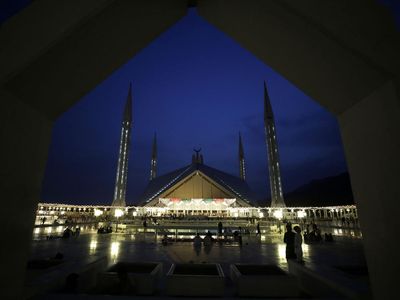 Unik, Masjid Terbesar di Pakistan Ini Tanpa Kubah