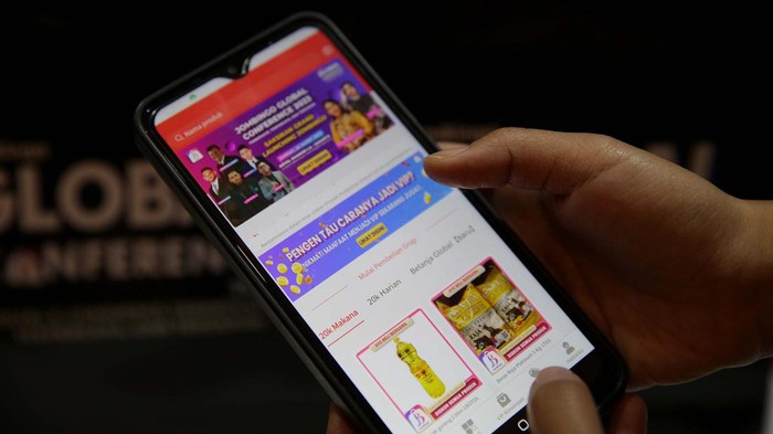 Bisnis e-commerce di Indonesia terus tumbuh. E-commerce ialah motor pelopor dari ekonomi berbasis digital.