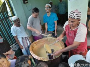 Berburu Takjil Bubur Muhdhor, Sajian Khas Tuban Selama Ramadhan Berburu Takjil Bubur Muhdhor, Sajian Khas Tuban Selama Ramadhan