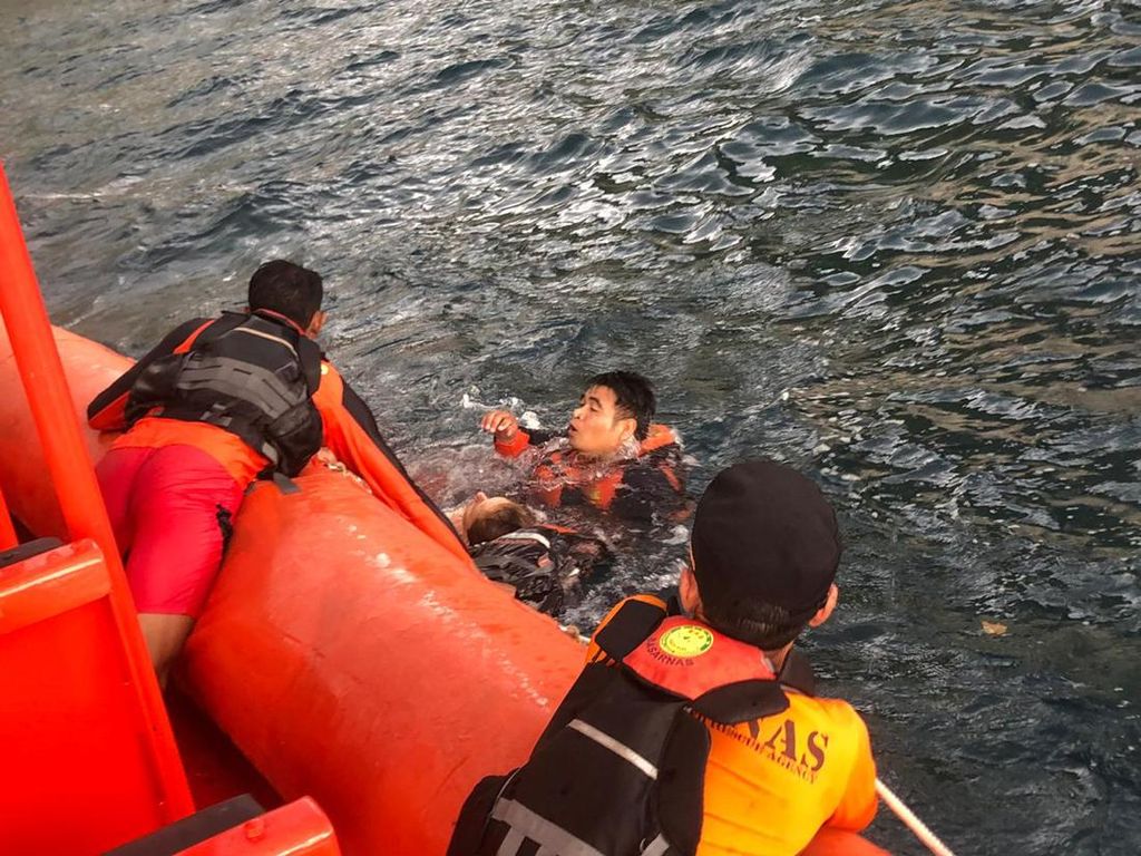 Turis Rusia Digulung Ombak di Pantai Kelingking Turis Rusia Digulung Ombak di Pantai Kelingking
