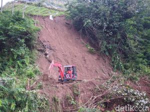 BPBD Boyolali Masih Bersihkan 25 Titik Longsor di Jalur Cepogo-Jeruk