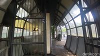 Halte Kapsul di Bandung Terbengkalai dan Bau Pesing