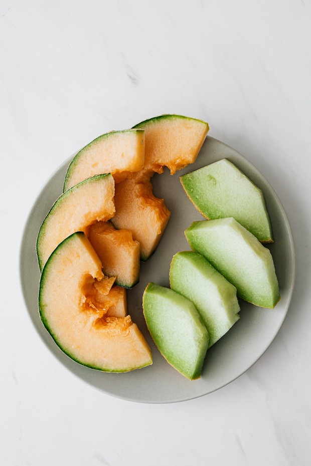 Melon, buah yang baik untuk dikonsumsi penderita maag/Foto: Pexels/Karolina Grabowska