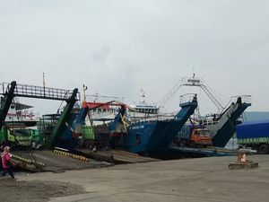 Angin Kencang Hingga 30 Knot, Pelabuhan Gilimanuk Tutup Sejam Lebih