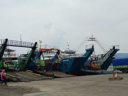 Angin Kencang Hingga 30 Knot, Pelabuhan Gilimanuk Tutup Sejam Lebih