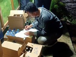 Gelar Razia, Polisi Sita 189 Botol Miras di Kota Bogor