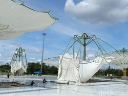 Dinas PUPR Sebut Payung Elektrik Masjid An-Nur Pekanbaru Tak Tahan Hujan