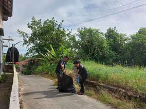 Ganjar Milenial Center Kaltim Kerja Bakti Bersama Warga di Bontang