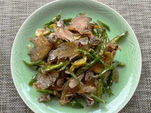 3 Resep Sambal Cabe Hijau yang Pedas Menyengat Untuk Santap Siang 3 Resep Sambal Cabe Hijau yang Pedas Menyengat Untuk Santap Siang